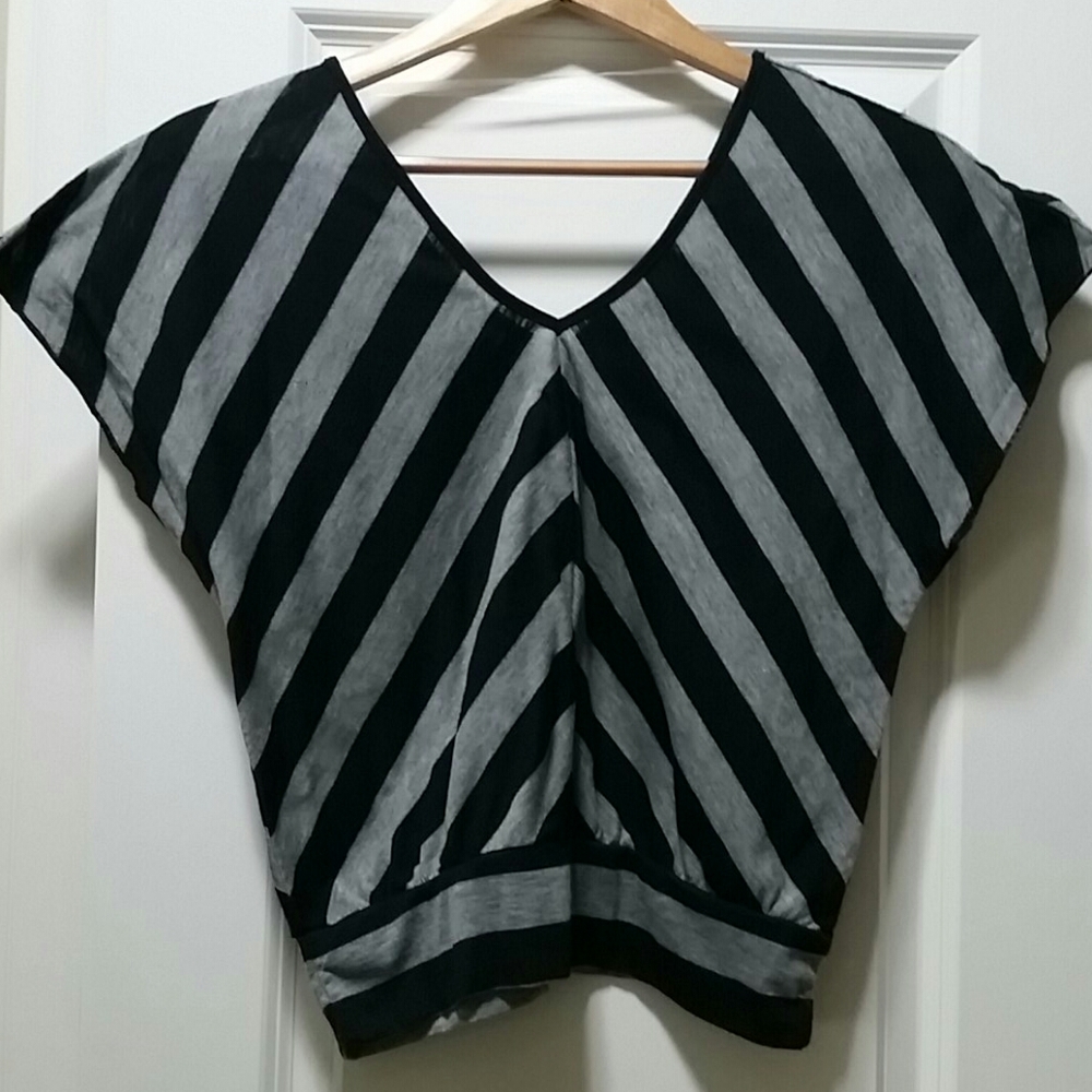 Weavers gray and black striped shirt size small